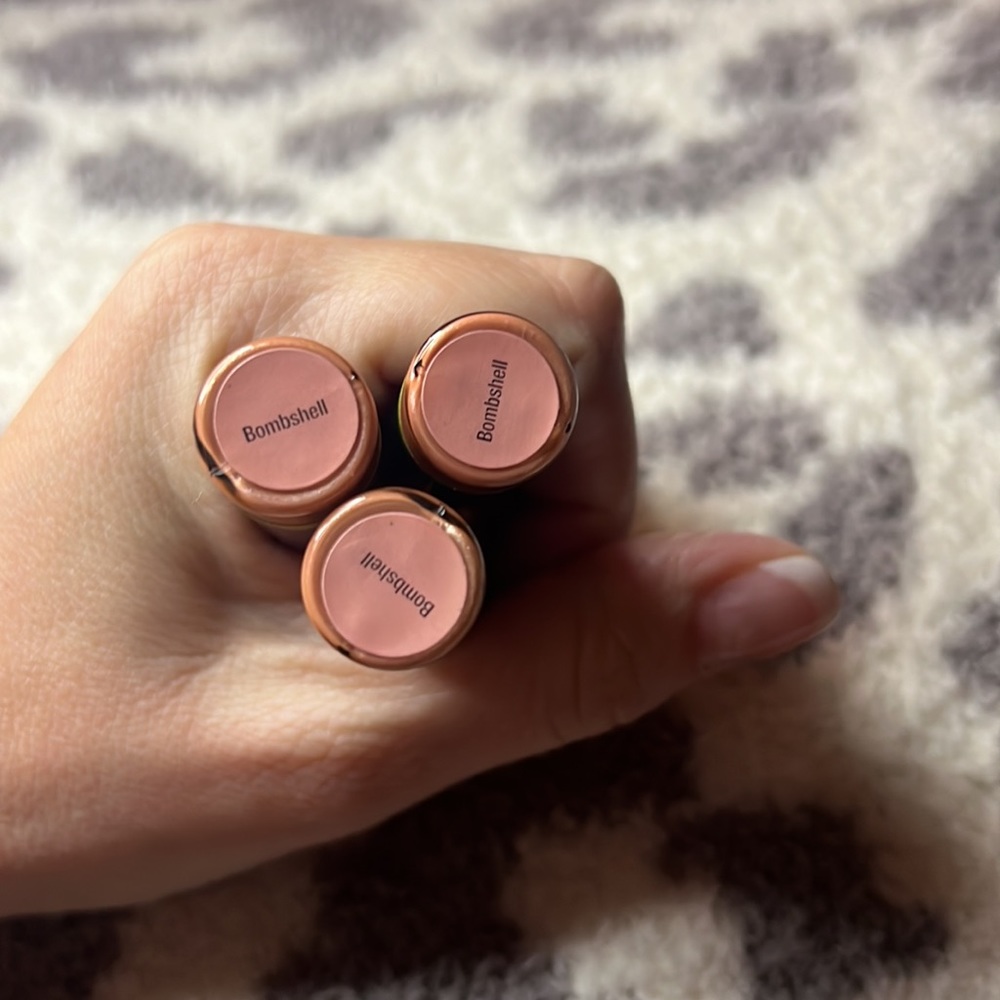 Bombshell LipSense - Picture 3 of 3